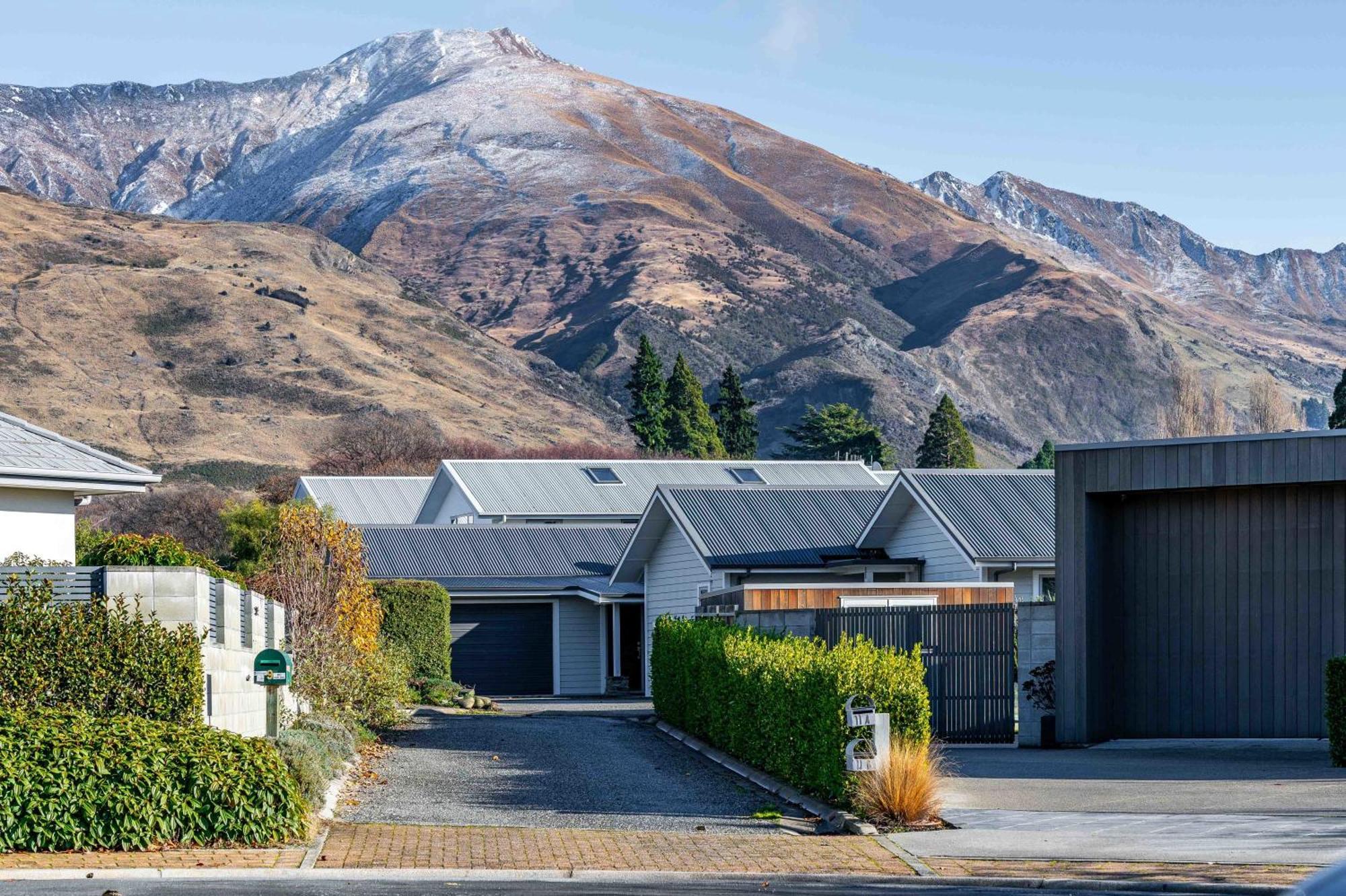 Roy'S Bay Luxury Accommodation Wanaka Eksteriør billede